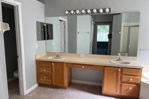 Villa ou maison à louer à Kissimmee, Floride: 3 chambres, 206.8 m2 № 1849908 - photo 16