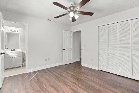 Villa ou maison à vendre à Orlando, Floride: 4 chambres, 125.6 m2 № 2415035 - photo 9