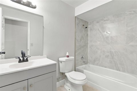 Villa ou maison à vendre à Orlando, Floride: 4 chambres, 125.6 m2 № 2415035 - photo 14