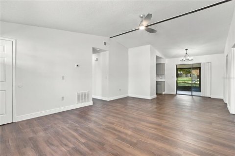 Villa ou maison à vendre à Orlando, Floride: 4 chambres, 125.6 m2 № 2415035 - photo 7