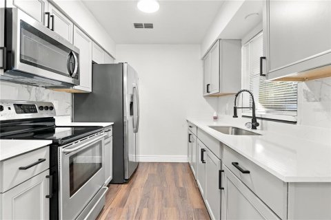 Villa ou maison à vendre à Orlando, Floride: 4 chambres, 125.6 m2 № 2415035 - photo 20