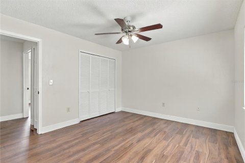 Villa ou maison à vendre à Orlando, Floride: 4 chambres, 125.6 m2 № 2415035 - photo 12