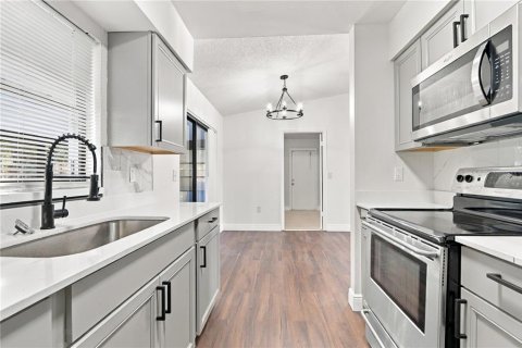 Villa ou maison à vendre à Orlando, Floride: 4 chambres, 125.6 m2 № 2415035 - photo 21