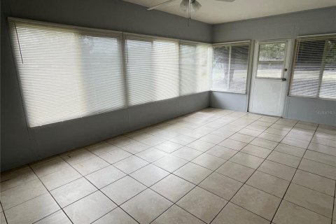 House in Odessa, Florida 3 bedrooms, 109.25 sq.m. № 1910011 - photo 12