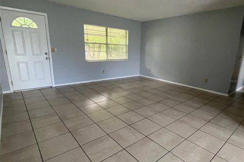 House in Odessa, Florida 3 bedrooms, 109.25 sq.m. № 1910011 - photo 2