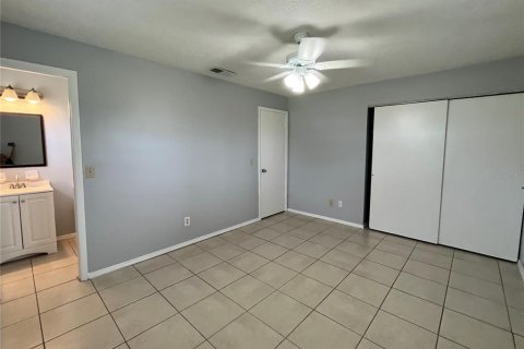House in Odessa, Florida 3 bedrooms, 109.25 sq.m. № 1910011 - photo 8