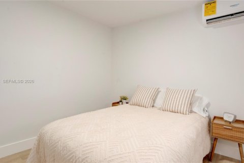 Casa en alquiler en Oakland Park, Florida, 4 dormitorios, 109.62 m2 № 2066127 - foto 23