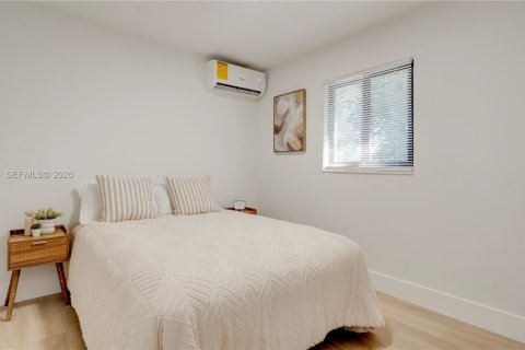 Casa en alquiler en Oakland Park, Florida, 4 dormitorios, 109.62 m2 № 2066127 - foto 24