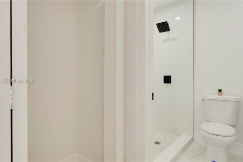 Casa en alquiler en Oakland Park, Florida, 4 dormitorios, 109.62 m2 № 2066127 - foto 7