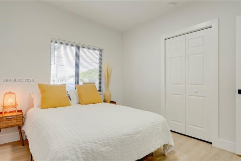 Casa en alquiler en Oakland Park, Florida, 4 dormitorios, 109.62 m2 № 2066127 - foto 17