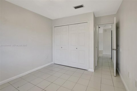 Villa ou maison à louer à Miami, Floride: 4 chambres, 163.04 m2 № 1982904 - photo 27