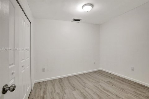 Villa ou maison à louer à Miami, Floride: 4 chambres, 163.04 m2 № 1982904 - photo 24