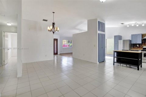 Villa ou maison à louer à Miami, Floride: 4 chambres, 163.04 m2 № 1982904 - photo 16