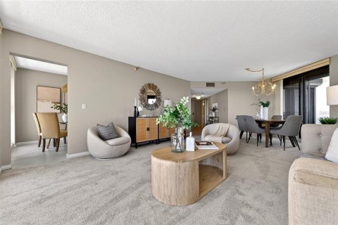Condo in Gulfport, Florida, 2 bedrooms № 2113535 - photo 27