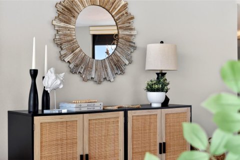 Condo in Gulfport, Florida, 2 bedrooms № 2113535 - photo 21
