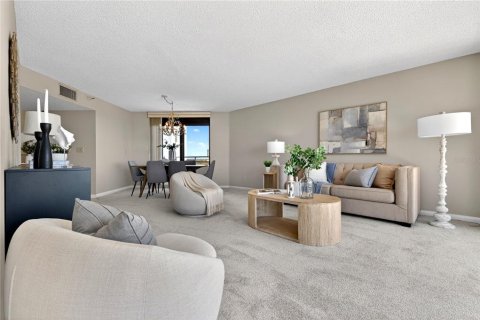 Condo in Gulfport, Florida, 2 bedrooms № 2113535 - photo 25