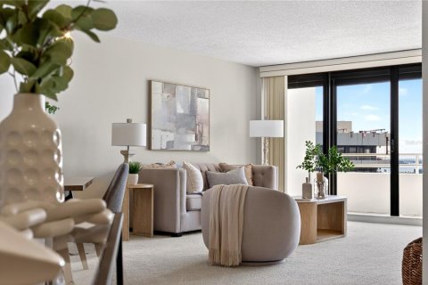 Condo in Gulfport, Florida, 2 bedrooms № 2113535 - photo 30