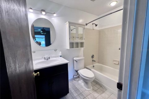 Adosado en alquiler en Gainesville, Florida, 2 dormitorios, 101.08 m2 № 2148507 - foto 7