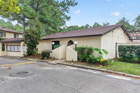 Townhouse in Gainesville, Florida 2 bedrooms, 101.08 sq.m. № 2148507 - photo 21
