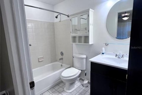 Adosado en alquiler en Gainesville, Florida, 2 dormitorios, 101.08 m2 № 2148507 - foto 4