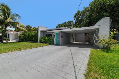 Casa en venta en Oakland Park, Florida, 2 dormitorios, 137.68 m2 № 2244770 - foto 2