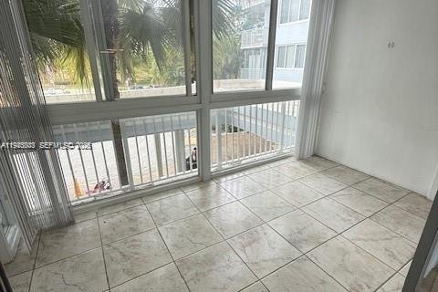 Снять в аренду кондоминиум в Холливуд, Флорида 1 спальня, 78.41м2, № 2000599 - фото 12