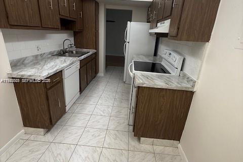 Снять в аренду кондоминиум в Холливуд, Флорида 1 спальня, 78.41м2, № 2000599 - фото 7