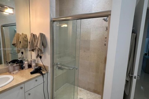 Снять в аренду кондоминиум в Авентура, Флорида 1 спальня, 83.61м2, № 1977151 - фото 12