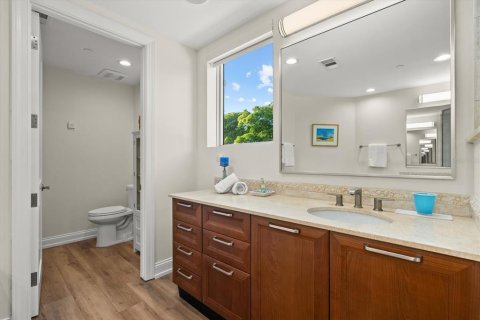 Condo in Sarasota, Florida, 4 bedrooms № 2203415 - photo 22