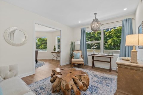 Condo in Sarasota, Florida, 4 bedrooms № 2203415 - photo 15