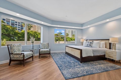 Condo in Sarasota, Florida, 4 bedrooms № 2203415 - photo 18