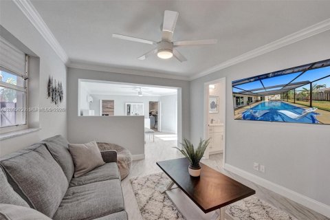 House in Delray Beach, Florida 2 bedrooms, 160.63 sq.m. № 2069651 - photo 11