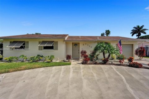 House in Delray Beach, Florida 2 bedrooms, 160.63 sq.m. № 2069651 - photo 2