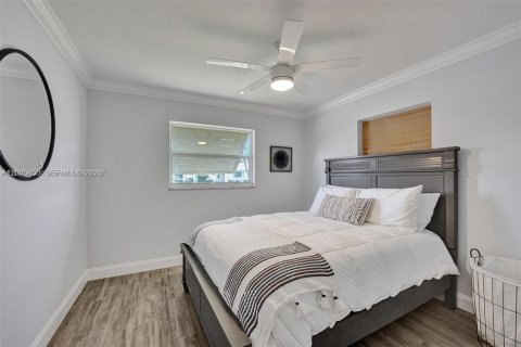 House in Delray Beach, Florida 2 bedrooms, 160.63 sq.m. № 2069651 - photo 19