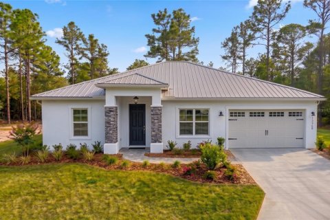 Villa ou maison à Dunnellon, Floride 4 chambres, 177.44 m2 № 2424104