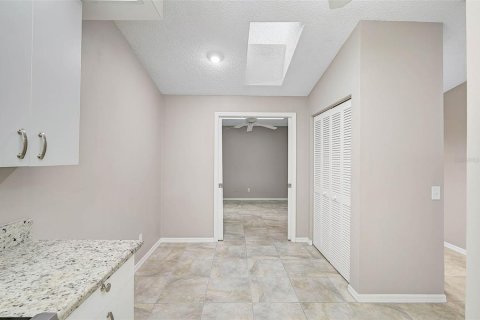 House in Sarasota, Florida 2 bedrooms, 146.51 sq.m. № 1556864 - photo 8