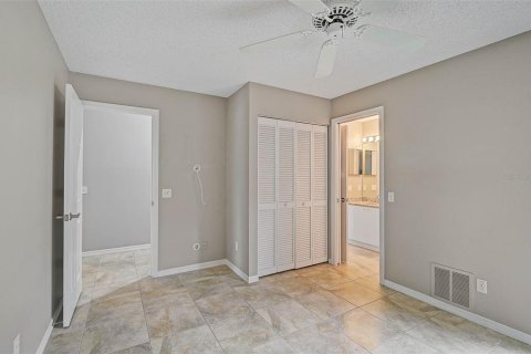 House in Sarasota, Florida 2 bedrooms, 146.51 sq.m. № 1556864 - photo 20