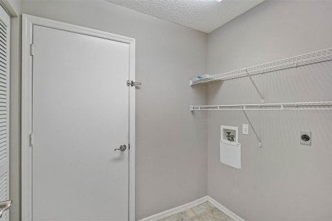 House in Sarasota, Florida 2 bedrooms, 146.51 sq.m. № 1556864 - photo 16