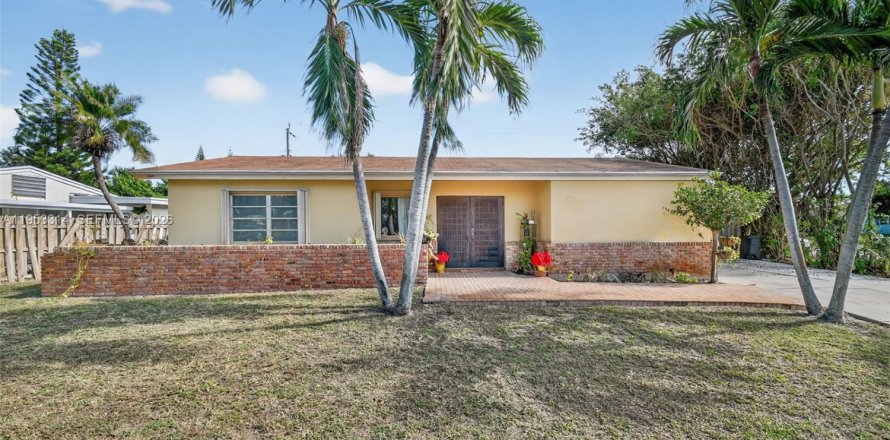 Casa en Lake Worth, Florida 4 dormitorios, 193.61 m2 № 2276966