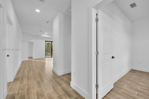 Villa ou maison à louer à Lehigh Acres, Floride: 3 chambres № 2028114 - photo 6