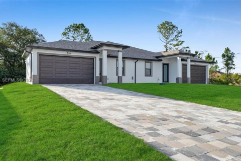 Villa ou maison à louer à Lehigh Acres, Floride: 3 chambres № 2028114 - photo 3