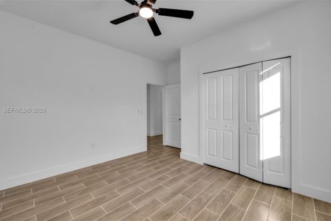 Villa ou maison à louer à Lehigh Acres, Floride: 3 chambres № 2028114 - photo 13