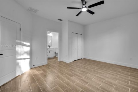 Villa ou maison à louer à Lehigh Acres, Floride: 3 chambres № 2028114 - photo 17