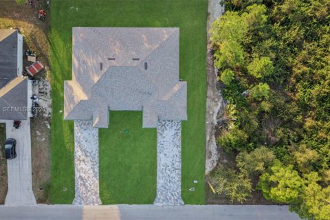 Villa ou maison à louer à Lehigh Acres, Floride: 3 chambres № 2028114 - photo 29