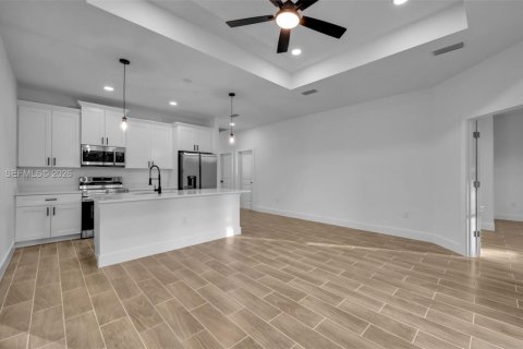 Villa ou maison à louer à Lehigh Acres, Floride: 3 chambres № 2028114 - photo 9