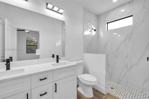 Villa ou maison à louer à Lehigh Acres, Floride: 3 chambres № 2028114 - photo 19