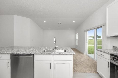 House in Frostproof, Florida 3 bedrooms, 125.05 sq.m. № 1886335 - photo 17
