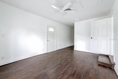 Villa ou maison à louer à Saint Petersburg, Floride: 3 chambres, 128.21 m2 № 1913989 - photo 21