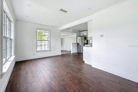 Villa ou maison à louer à Saint Petersburg, Floride: 3 chambres, 128.21 m2 № 1913989 - photo 5