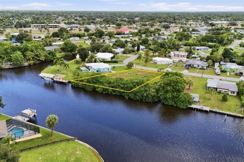 Land in Port Charlotte, Florida № 2351815